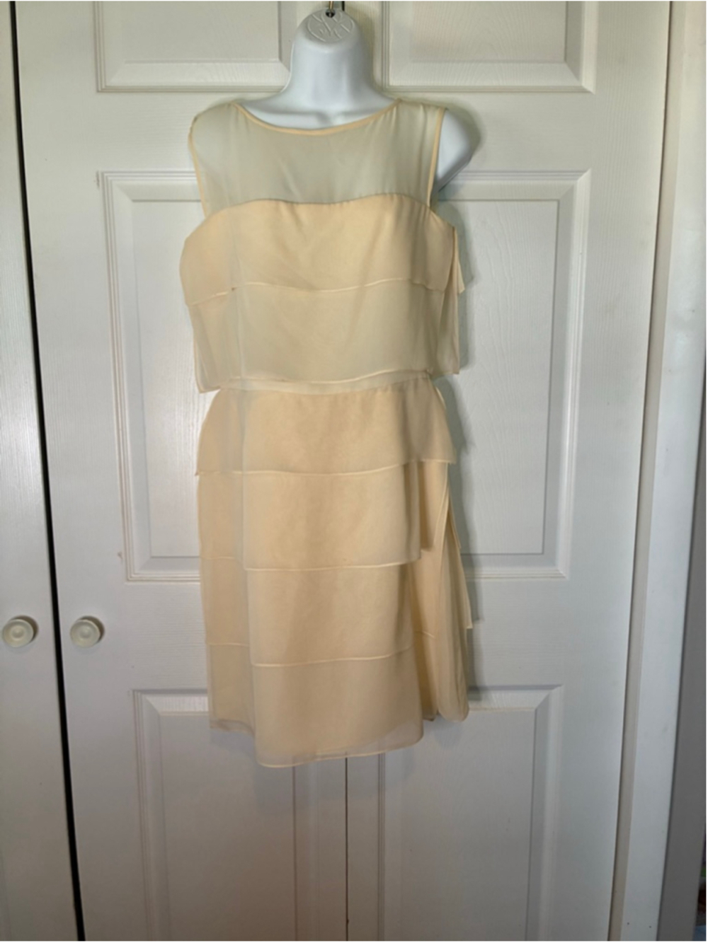 Women's Kay Unger Beige Tiered Cocktail Dress Size 6